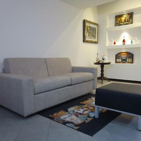 Tiziano'S Home Catania Kültér fotó